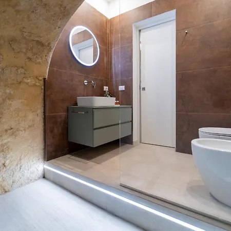 Guesthost - Petra Marina *