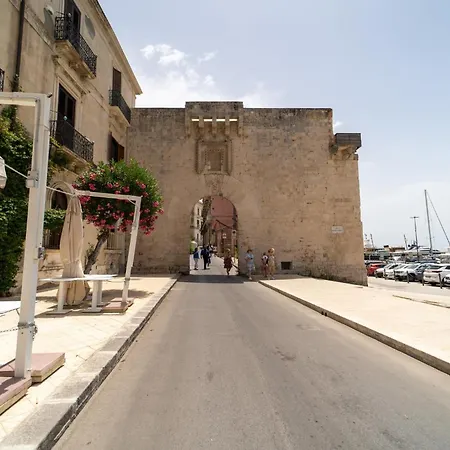 Guesthost - Petra Marina Apartment *