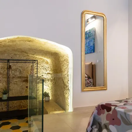 Guesthost - Petra Marina Syrakus